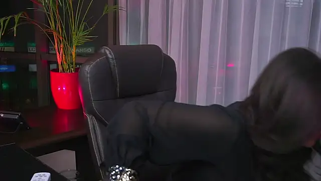 myakalifa online show from 03-14-25, 06:29