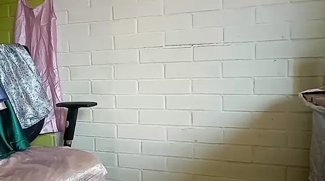 naughtyuki00 online show from 01-04-25, 07:44