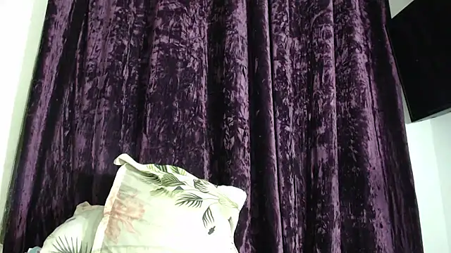 Ebonyxprincess  online show from 02-09-25, 02:17