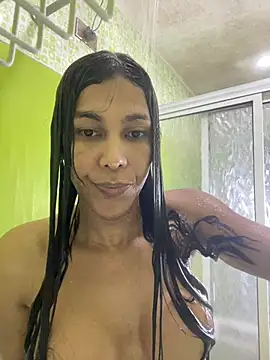 Ebonyxprincess  online show from 06-11-26, 08:07