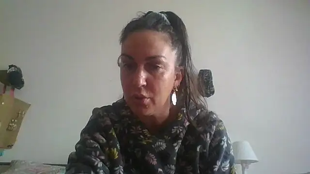 Snapshot of BELLAMORGANE1 chatting on 12-24-24, 03:26 BELLAMORGANE1 online show from 12-24-24, 03:26