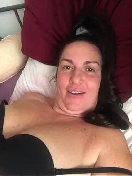 Snapshot of BELLAMORGANE1 chatting on 10-25-25, 02:13 BELLAMORGANE1 online show from 10-25-25, 02:13