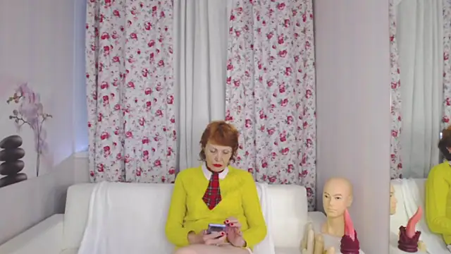 SilviaHart online show from 03-26-26, 05:24