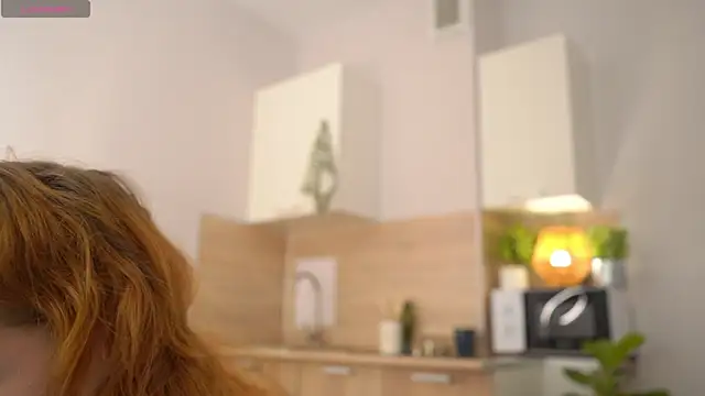 Snapshot of dietmountaindew_ chatting on 10-18-25, 06:41 dietmountaindew online show from 10-18-25, 06:41