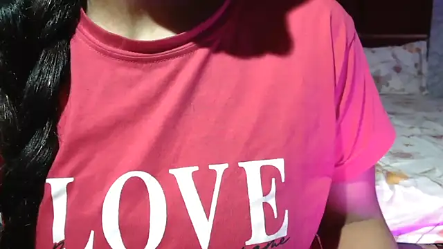 Snapshot of Somiya87 chatting on 01-06-26, 07:17 Somiya87 online show from 01-06-26, 07:17