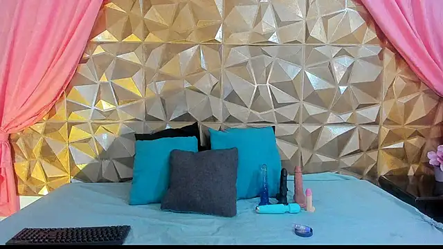 Lana Parker 01 online show from 12-29-24, 08:04