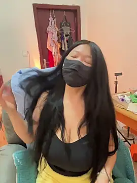 Snapshot of Happyou2 chatting on 12-16-25, 10:09 Happyou2 online show from 12-16-25, 10:09