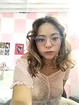 Snapshot of Paulina_mosh chatting on 02-20-25, 11:09 Paulina mosh online show from 02-20-25, 11:09