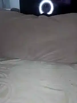 Snapshot of Branquela_do_rabao chatting on 02-27-25, 09:04 Branquela do rabao online show from 02-27-25, 09:04