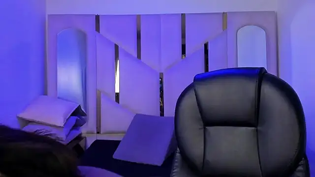 IsabellRodriguez18 online show from 03-07-26, 04:20