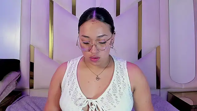 IsabellRodriguez18 online show from 03-26-26, 03:23