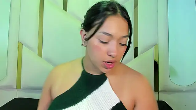 IsabellRodriguez18 online show from 06-05-26, 06:52