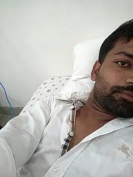 playboyz77 online show from 09-28-25, 04:18