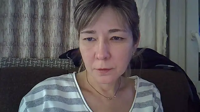 Snapshot of EllaJohnsonX chatting on 01-12-25, 05:24 EllaJohnsonX online show from 01-12-25, 05:24