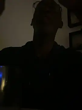 BuffBlackThug online show from 09-18-25, 01:40