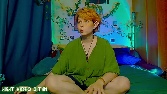 TrickyKitsune online show from 09-25-25, 12:53