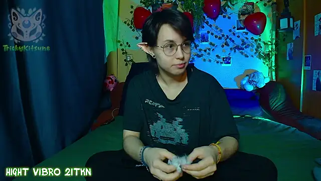 Snapshot of TrickyKitsune chatting on 03-23-26, 03:38 TrickyKitsune online show from 03-23-26, 03:38