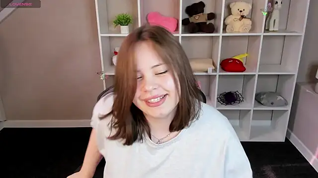 EricaElliott online show from 05-06-26, 09:47