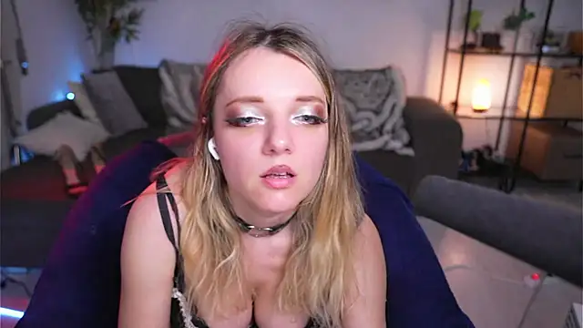 Magnetic Amy online show from 02-20-25, 03:41