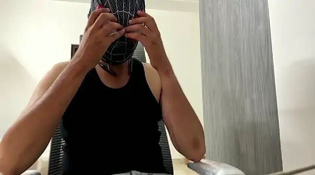 Snapshot of thewhitedickboyx1 chatting on 01-12-25, 12:01 thewhitedickboyx1 online show from 01-12-25, 12:01