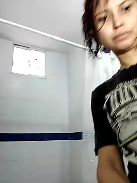 Mia WAll online show from 12-30-24, 12:31