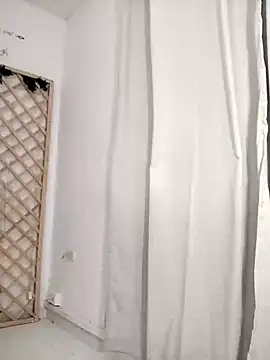 Mia WAll online show from 12-31-24, 02:40