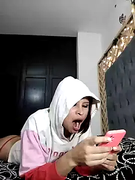 Mia WAll online show from 01-03-25, 11:25