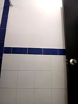 Mia WAll online show from 01-15-25, 01:20