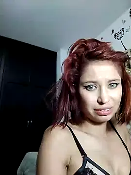 Mia WAll online show from 01-18-25, 01:30