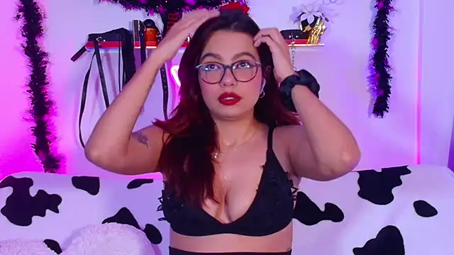 EmiF26 online show from 10-21-25, 03:51