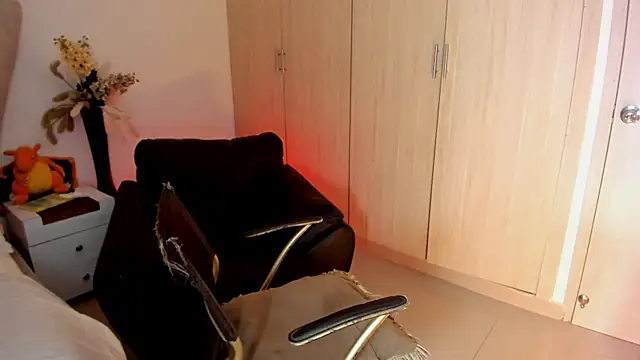 Snapshot of rachaeldeckard__ chatting on 10-26-25, 02:50 rachaeldeckard online show from 10-26-25, 02:50