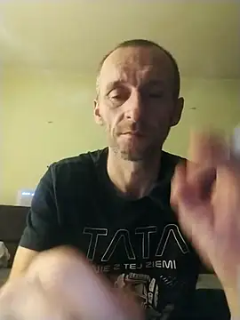 krecik1988 online show from 10-18-25, 07:25