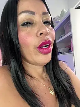 KarolRubi1 online show from 01-20-25, 05:27