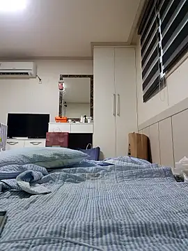 Lee0613 online show from 10-16-25, 09:38