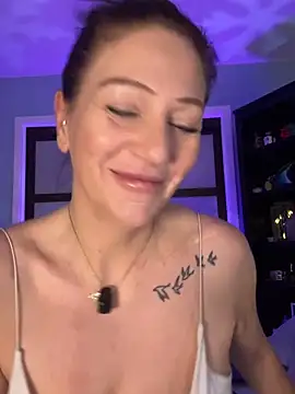 AlessasRoom online show from 12-23-25, 09:29