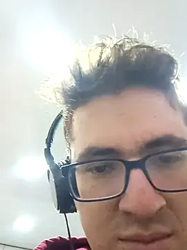 Snapshot of MrBelac chatting on 11-02-25, 06:32 MrBelac online show from 11-02-25, 06:32