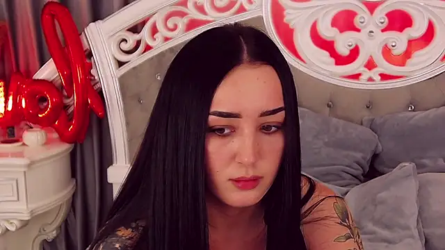 KimKhallifa online show from 02-25-25, 07:09