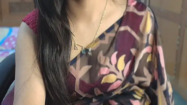 Snapshot of naaya27 chatting on 01-28-25, 04:19 naaya27 online show from 01-28-25, 04:19