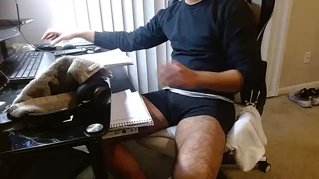 MrLatinKing online show from 12-04-25, 02:21