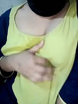 Snapshot of Laxmi_1920 chatting on 01-15-25, 03:07 Laxmi 1920 online show from 01-15-25, 03:07