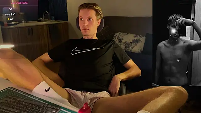 Leonnextdoor online show from 02-07-26, 07:17