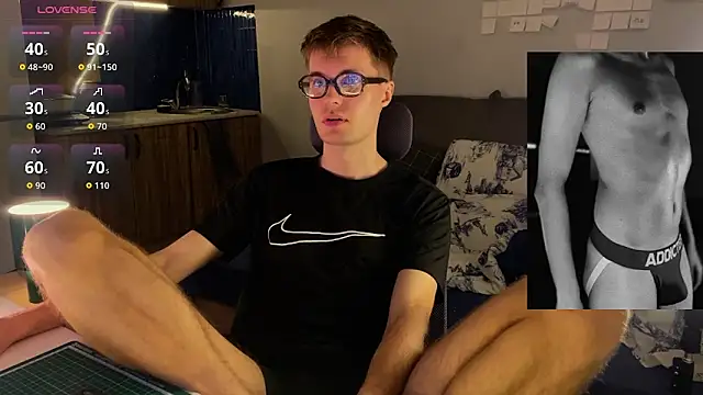 Snapshot of Leonnextdoor chatting on 02-27-26, 05:13 Leonnextdoor online show from 02-27-26, 05:13