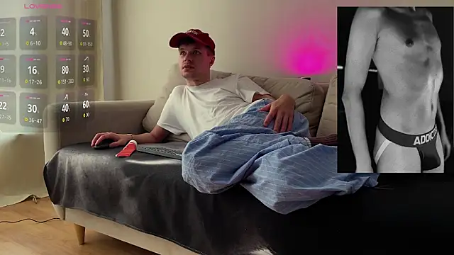 Snapshot of Leonnextdoor chatting on 03-11-26, 09:15 Leonnextdoor online show from 03-11-26, 09:15