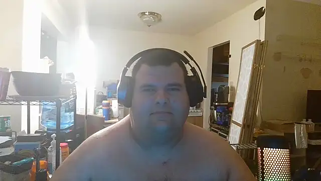 Snapshot of Hackensackneil chatting on 12-29-24, 12:20 Hackensackneil online show from 12-29-24, 12:20