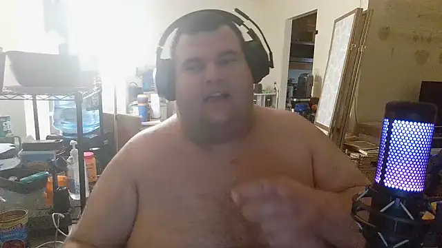 Snapshot of Hackensackneil chatting on 12-29-24, 10:36 Hackensackneil online show from 12-29-24, 10:36