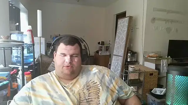 Snapshot of Hackensackneil chatting on 12-31-24, 04:57 Hackensackneil online show from 12-31-24, 04:57