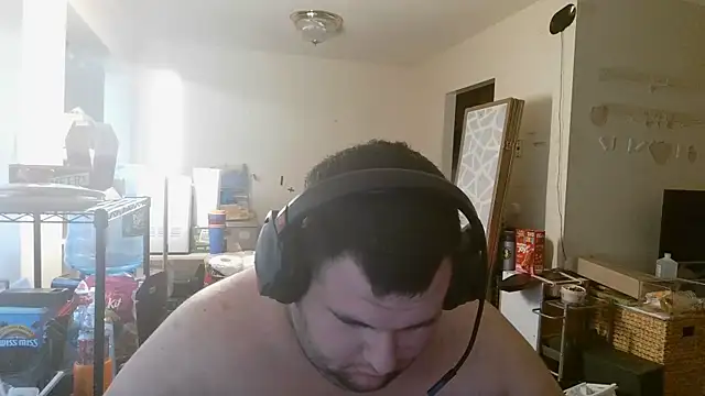 Snapshot of Hackensackneil chatting on 01-05-25, 12:53 Hackensackneil online show from 01-05-25, 12:53