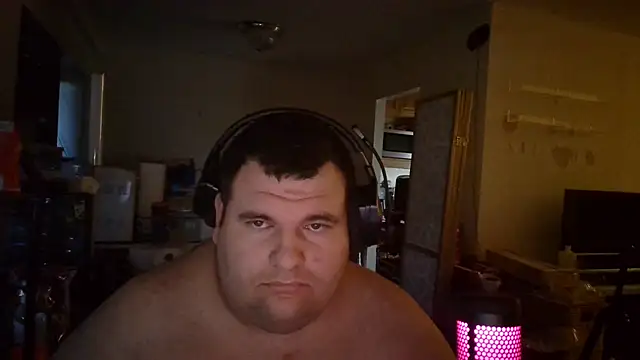 Snapshot of Hackensackneil chatting on 01-08-25, 12:05 Hackensackneil online show from 01-08-25, 12:05