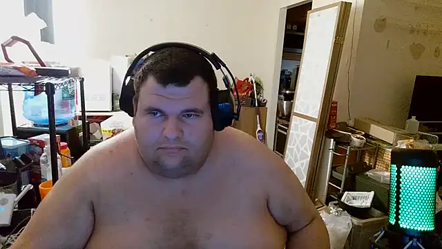 Snapshot of Hackensackneil chatting on 01-09-25, 11:13 Hackensackneil online show from 01-09-25, 11:13