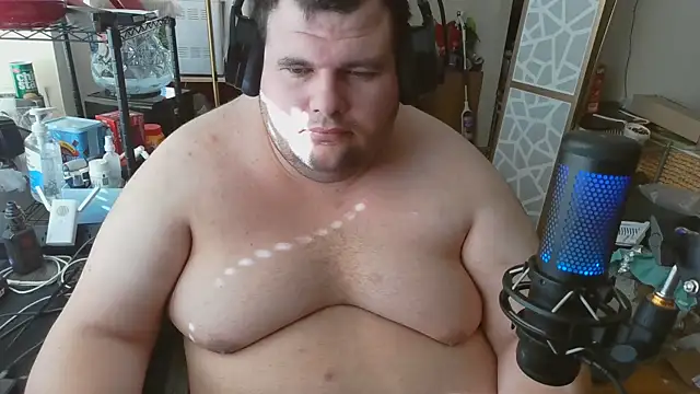 Snapshot of Hackensackneil chatting on 01-14-25, 05:23 Hackensackneil online show from 01-14-25, 05:23